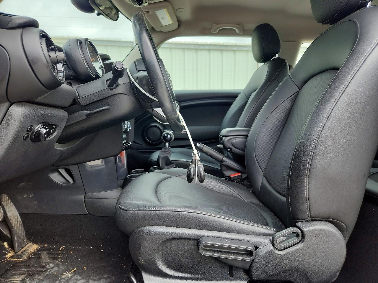 2019 MINI COOPER photo 7