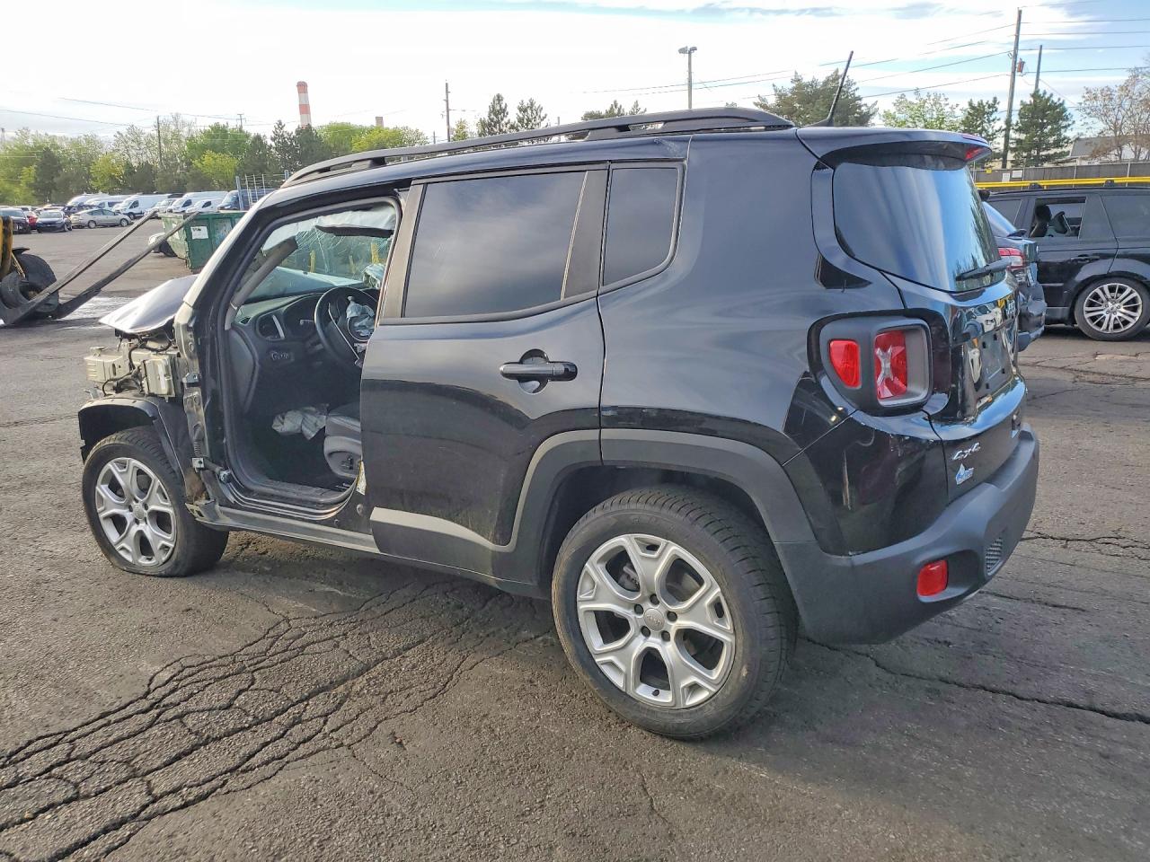 2019 JEEP RENEGADE LIMITED photo 4