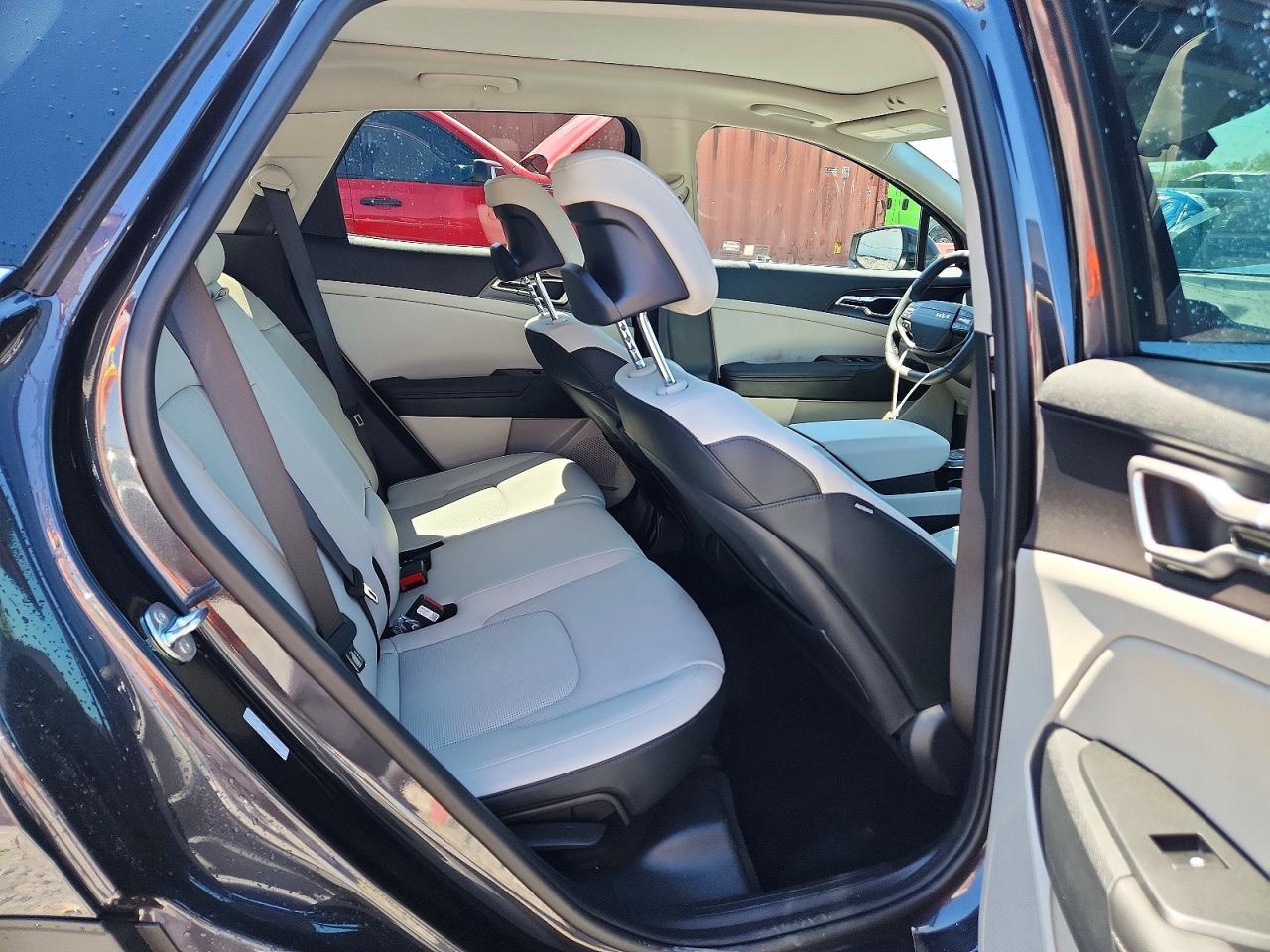 2026 KIA SPORTAGE EX photo 31