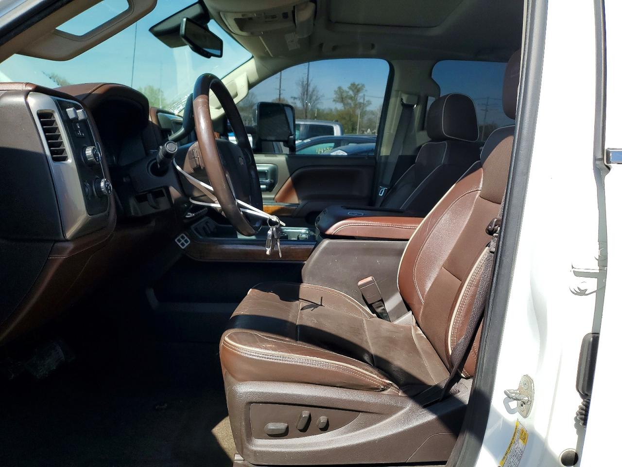 2016 CHEVROLET SILVERADO K2500 HIGH COUNTRY photo 13