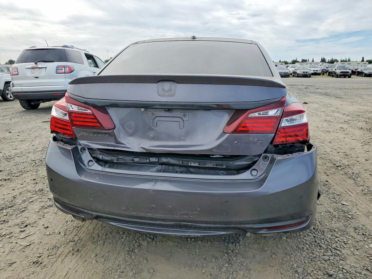 2016 HONDA ACCORD TOURING photo 11