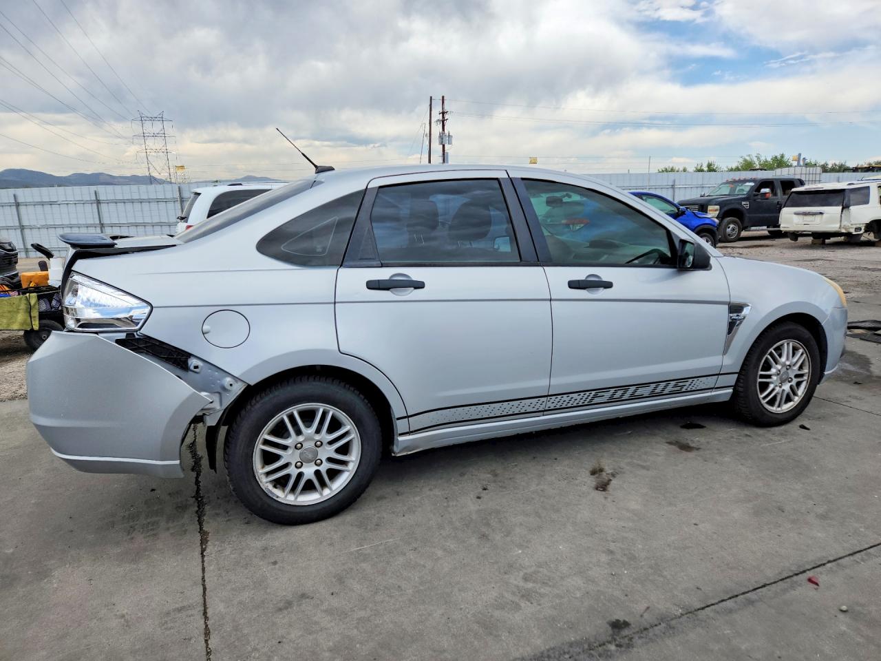 2008 FORD FOCUS SE photo 3