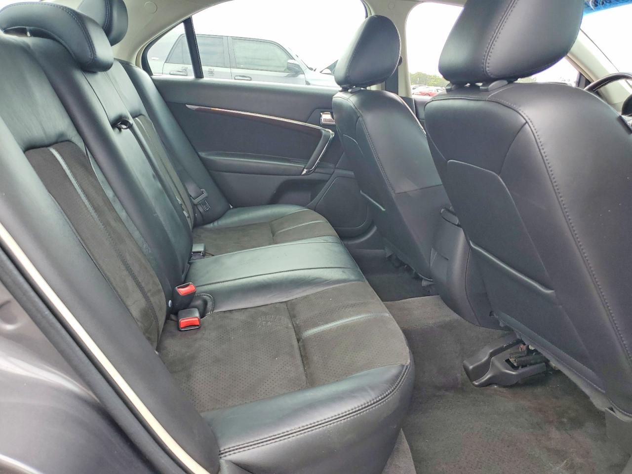 2011 LINCOLN MKZ photo 10