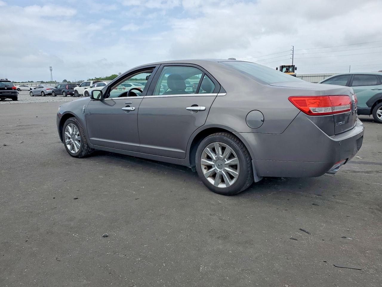 2011 LINCOLN MKZ photo 2