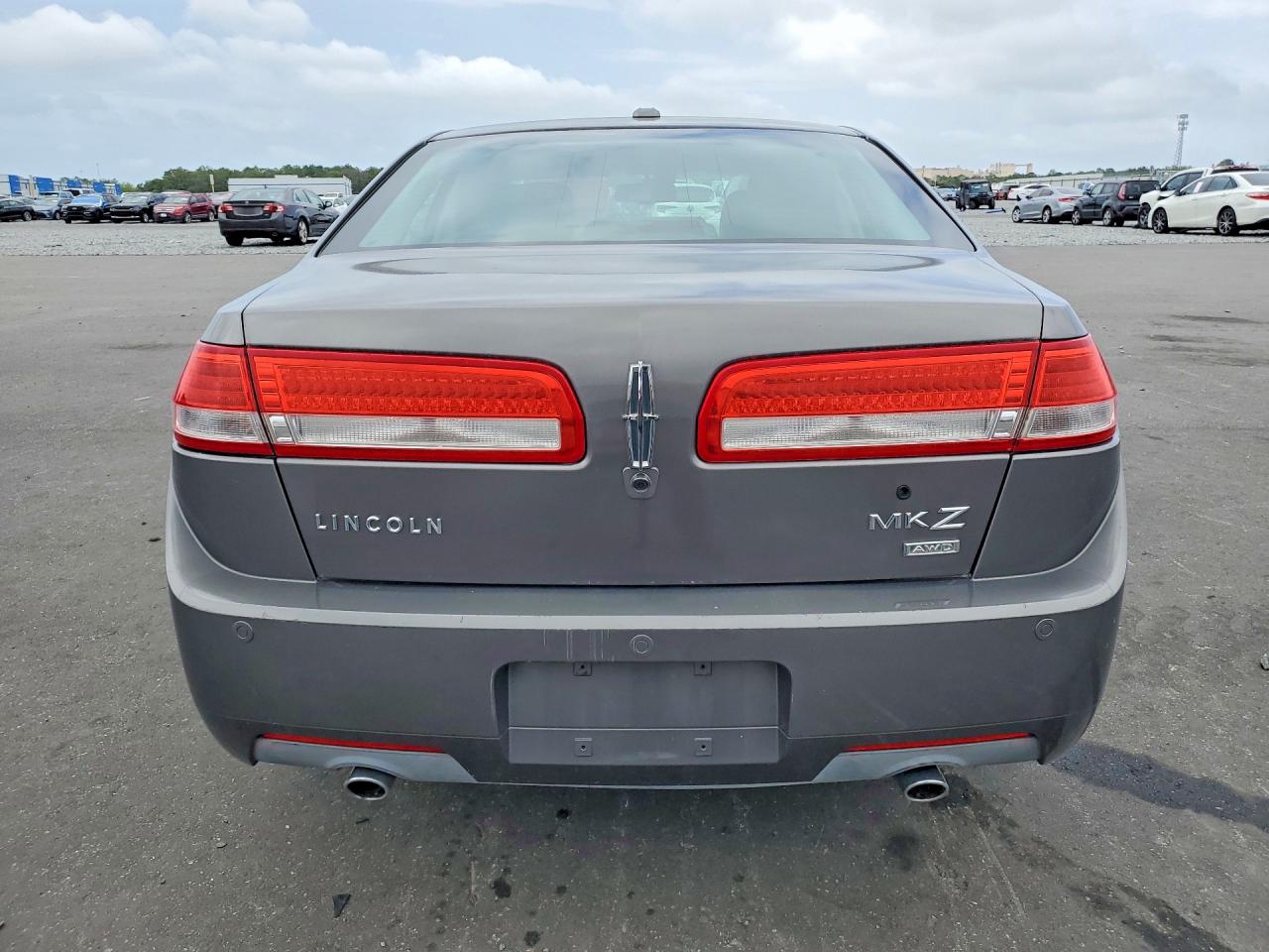 2011 LINCOLN MKZ photo 6