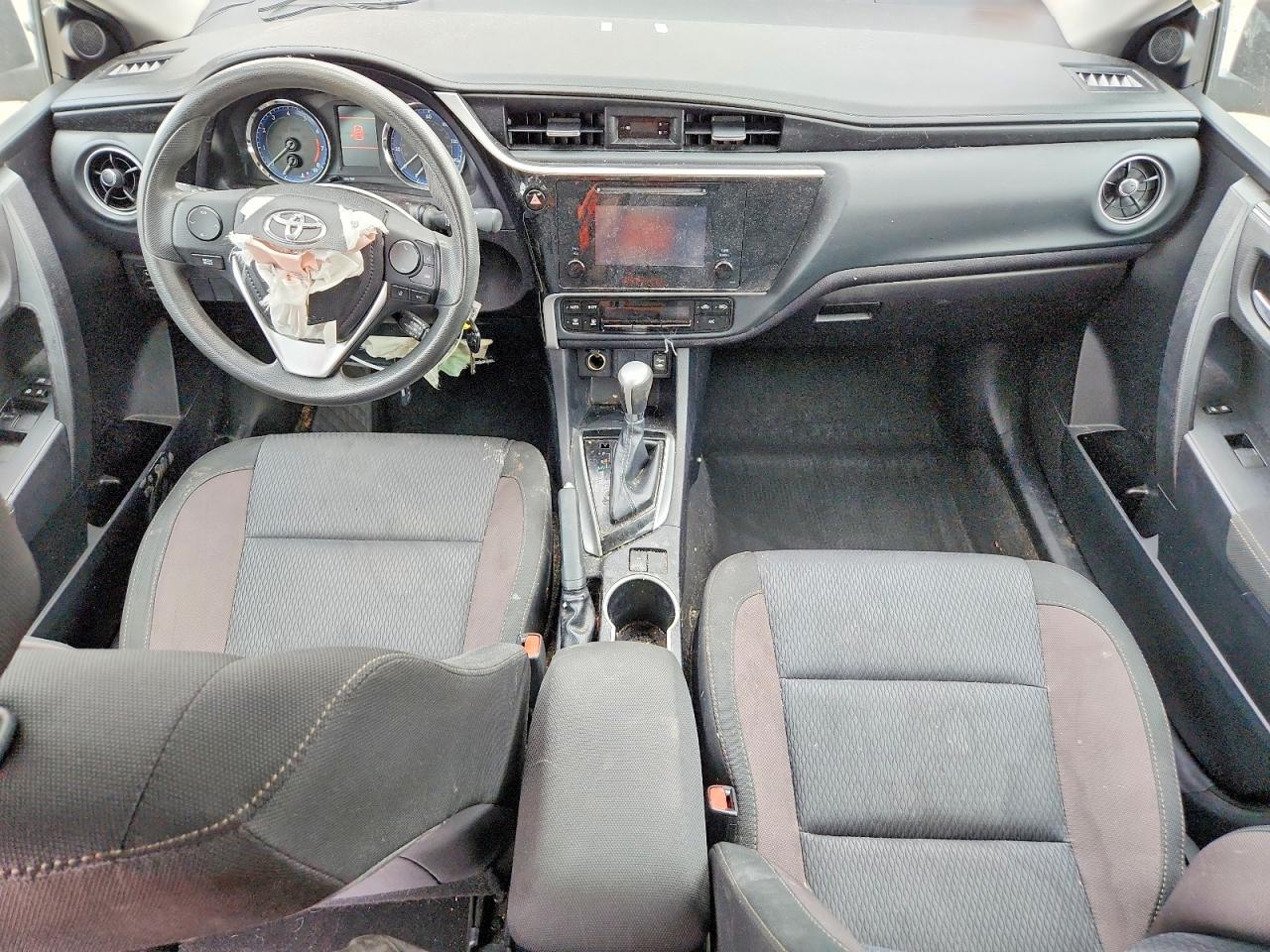 2019 TOYOTA COROLLA LE photo 8