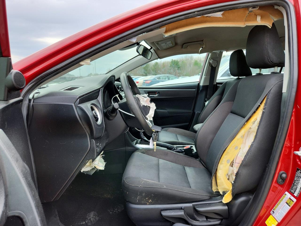 2019 TOYOTA COROLLA LE photo 7