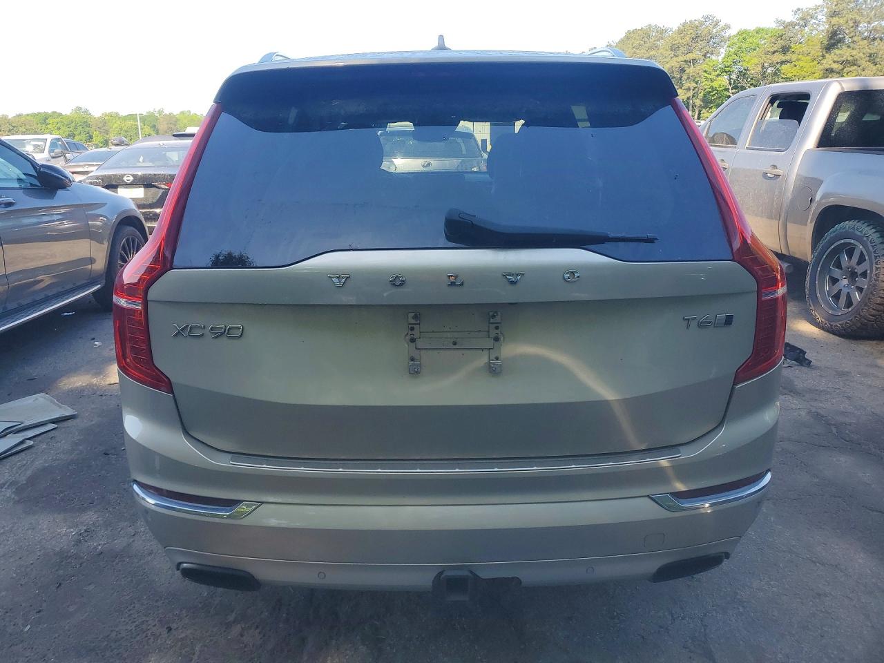 2016 VOLVO XC90 T6 photo 16