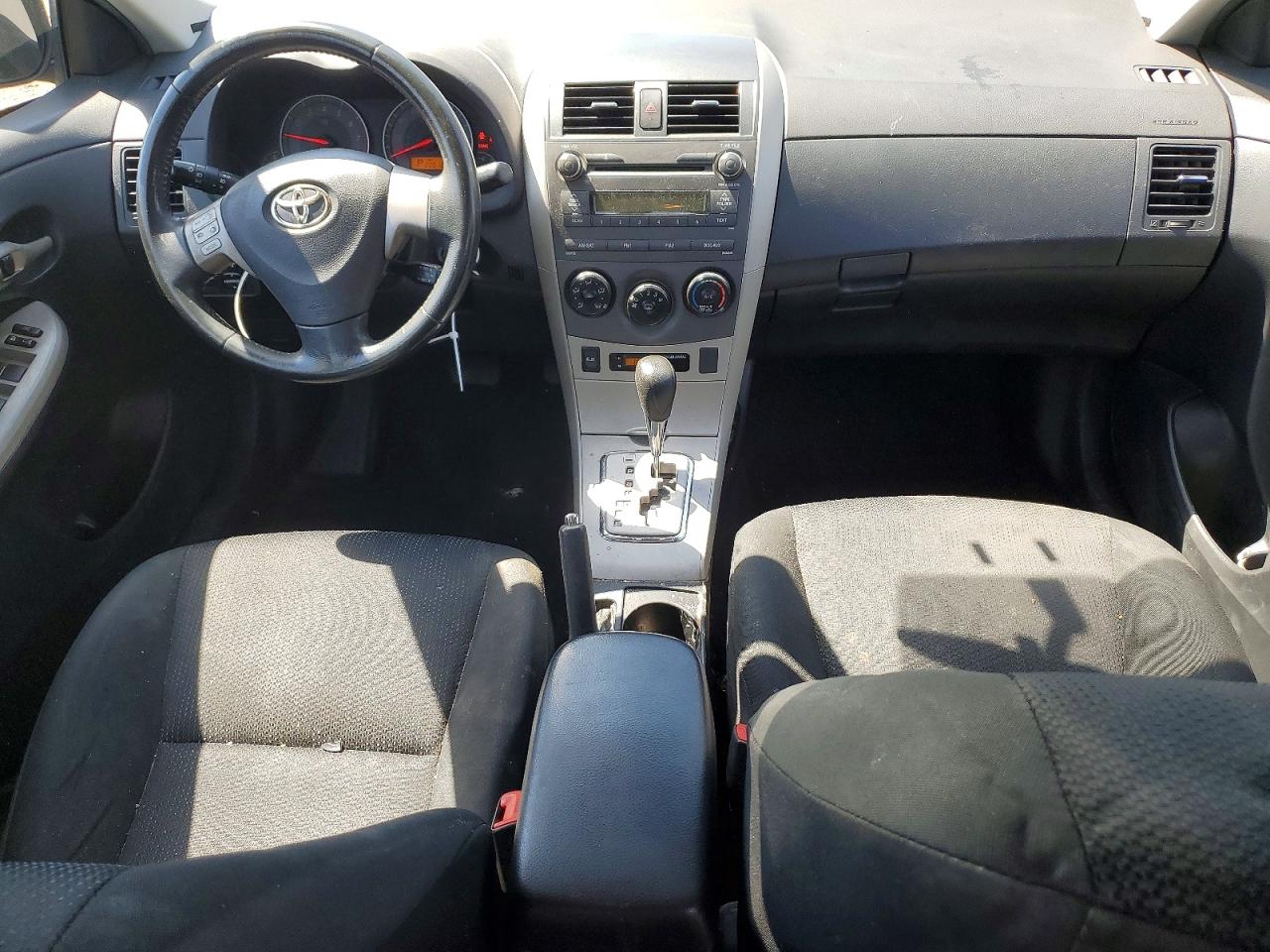 2010 TOYOTA COROLLA S photo 15