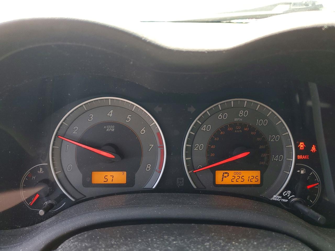 2010 TOYOTA COROLLA S photo 17