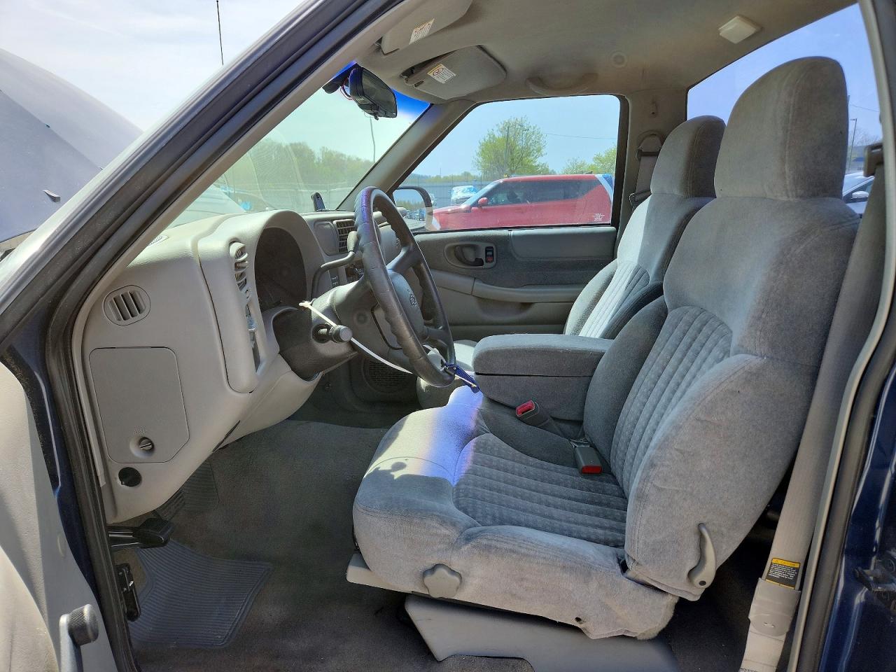 1999 CHEVROLET S TRUCK S10 photo 13