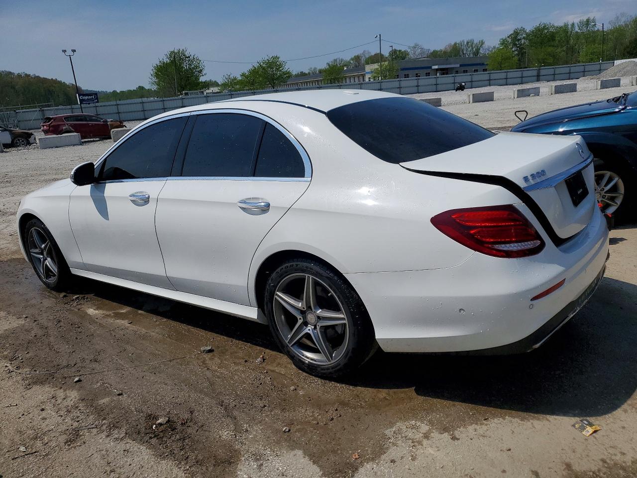 2017 MERCEDES-BENZ E 300 4MATIC photo 2