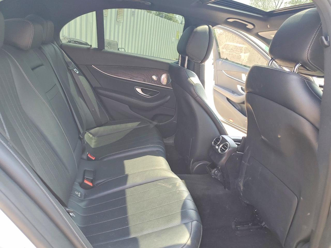 2017 MERCEDES-BENZ E 300 4MATIC photo 10
