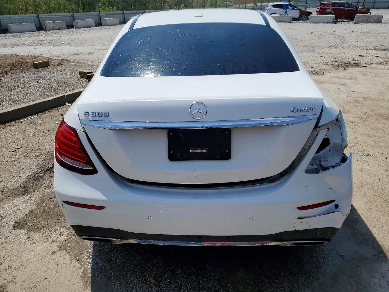 2017 MERCEDES-BENZ E 300 4MATIC photo 6