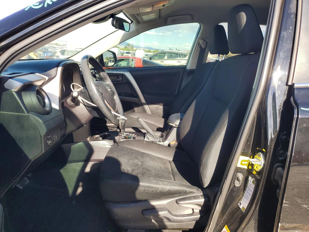 2018 TOYOTA RAV4 LE photo 13