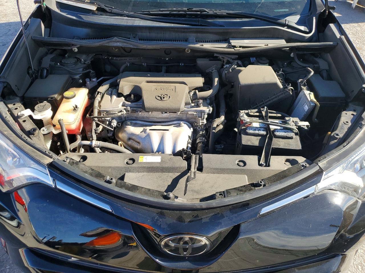 2018 TOYOTA RAV4 LE photo 23