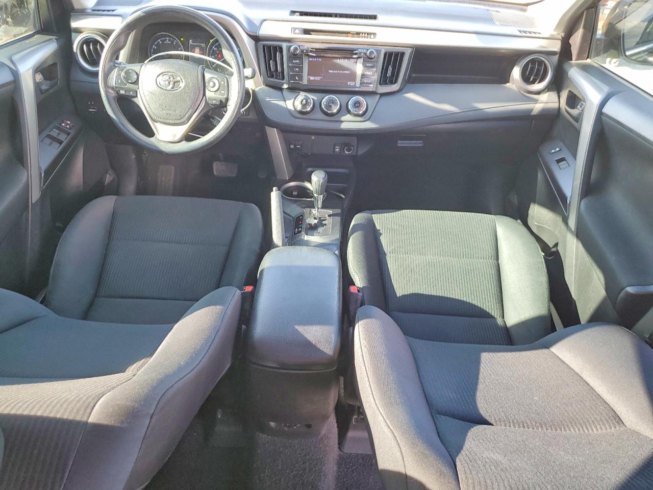 2018 TOYOTA RAV4 LE photo 15