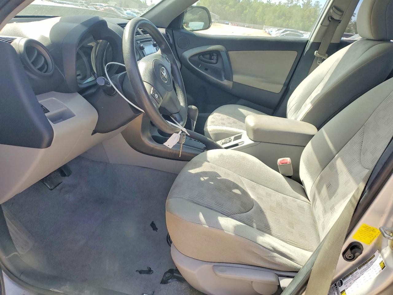 2012 TOYOTA RAV4 BASE photo 19