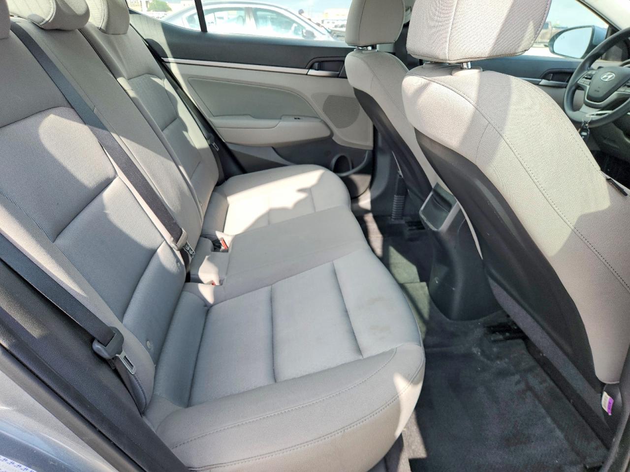 2018 HYUNDAI ELANTRA SEL photo 28
