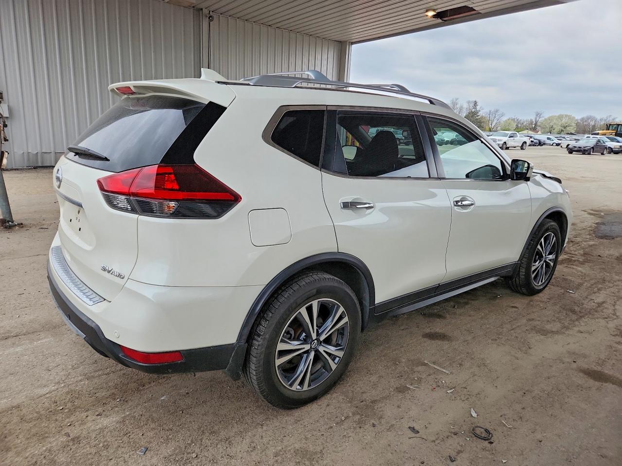 2019 NISSAN ROGUE SV photo 7