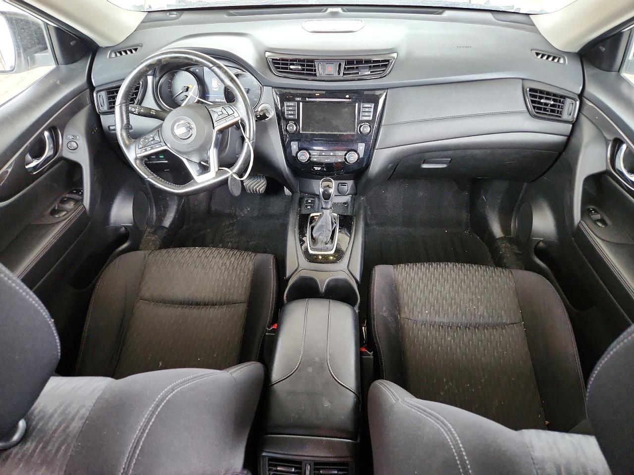2019 NISSAN ROGUE SV photo 22