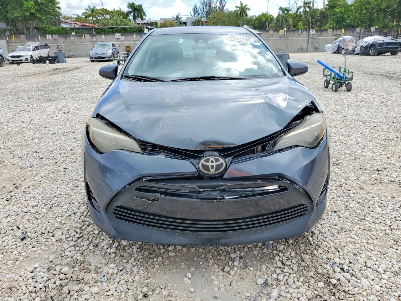 2017 TOYOTA COROLLA LE photo 5