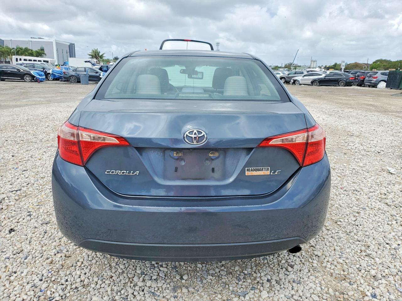 2017 TOYOTA COROLLA LE photo 6