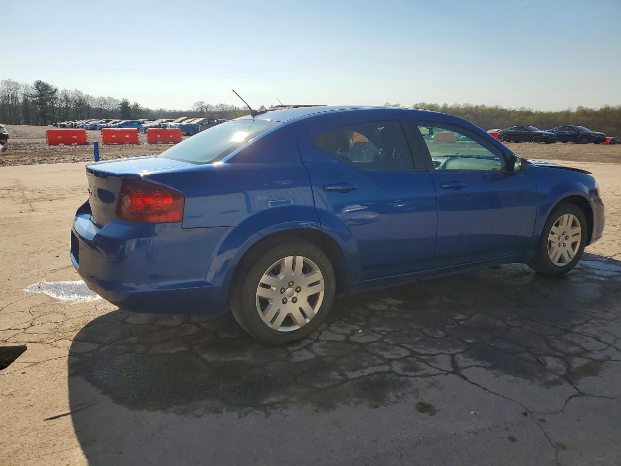 2014 DODGE AVENGER SE photo 5