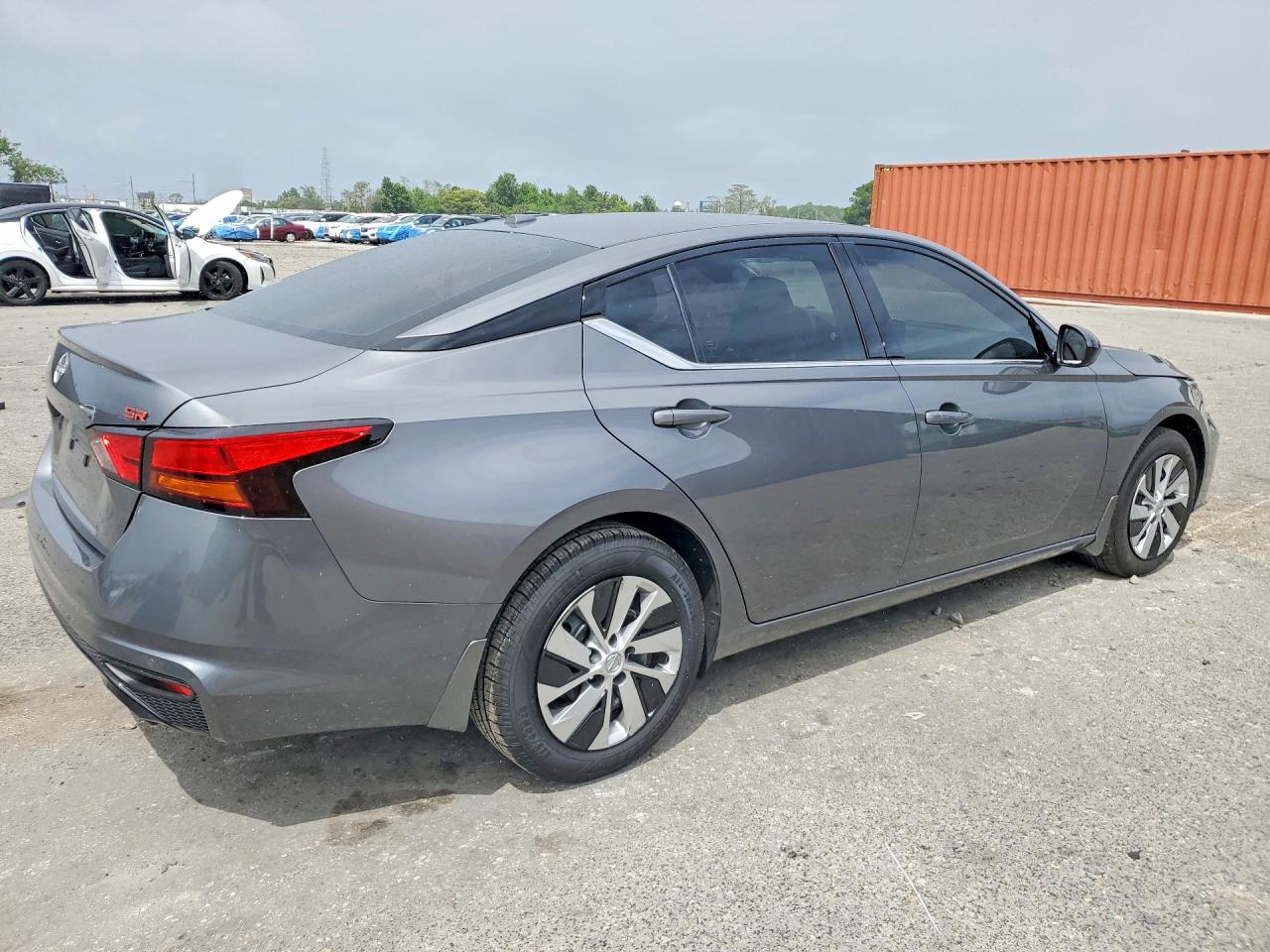 2025 NISSAN ALTIMA SR photo 5