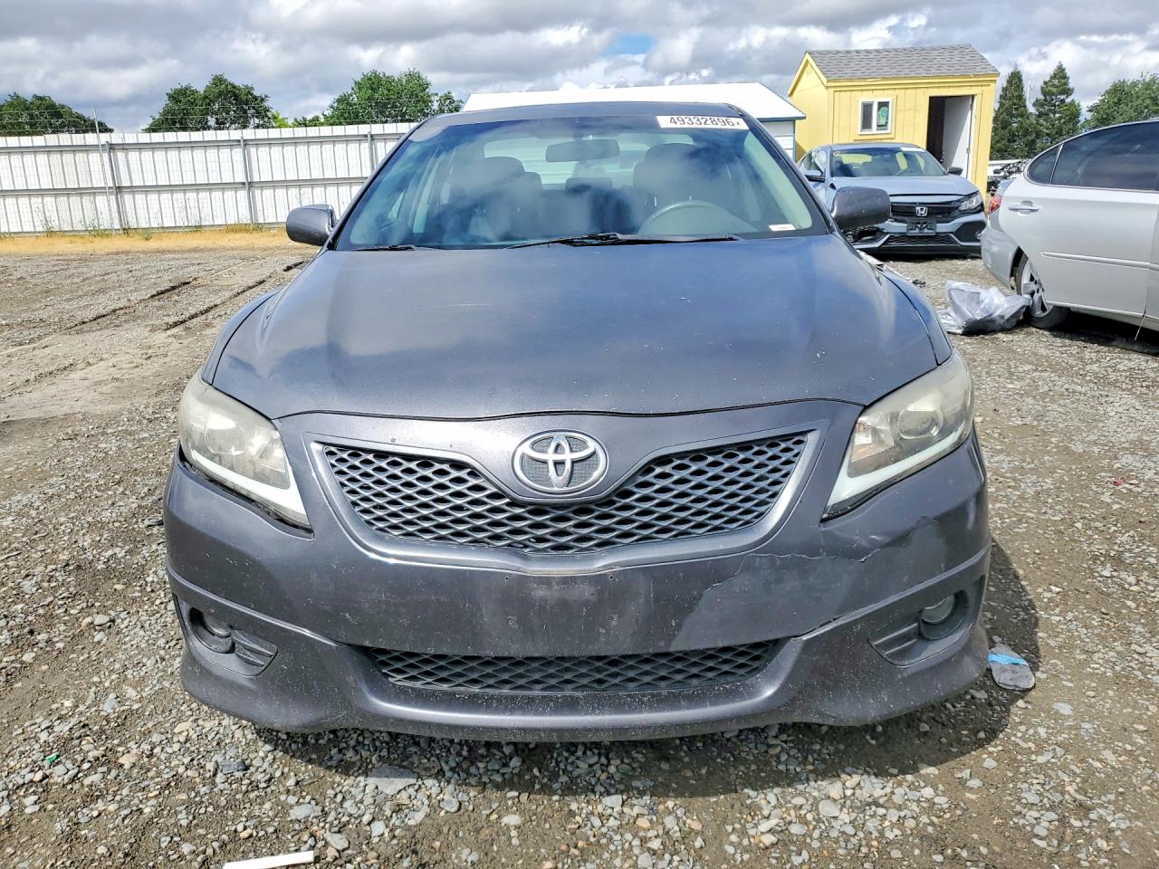 2011 TOYOTA CAMRY SE photo 9