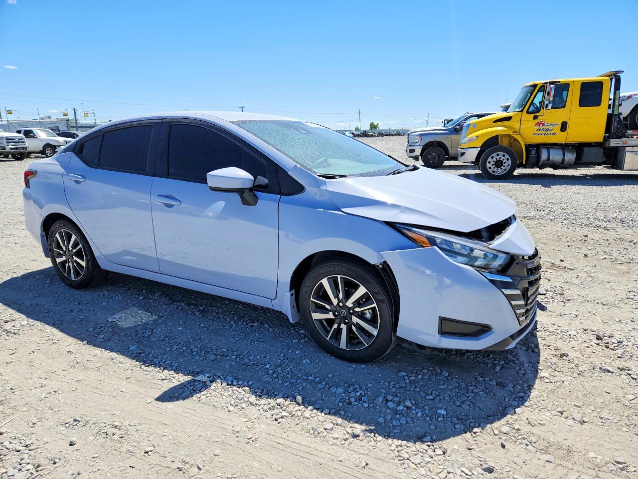 2025 NISSAN VERSA SV photo 4