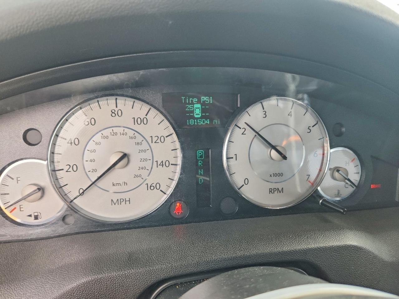 2008 CHRYSLER 300C photo 17