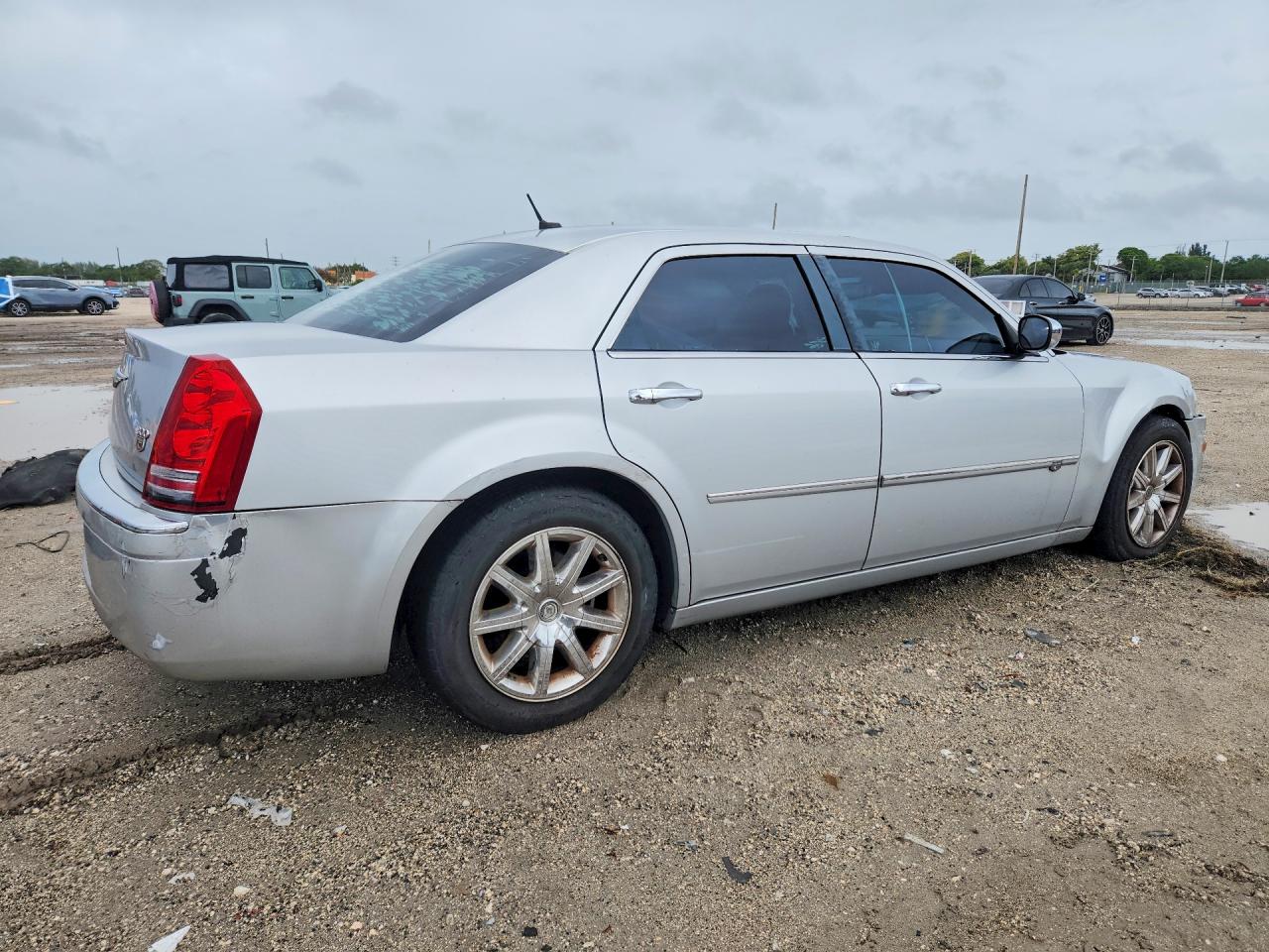 2008 CHRYSLER 300C photo 5