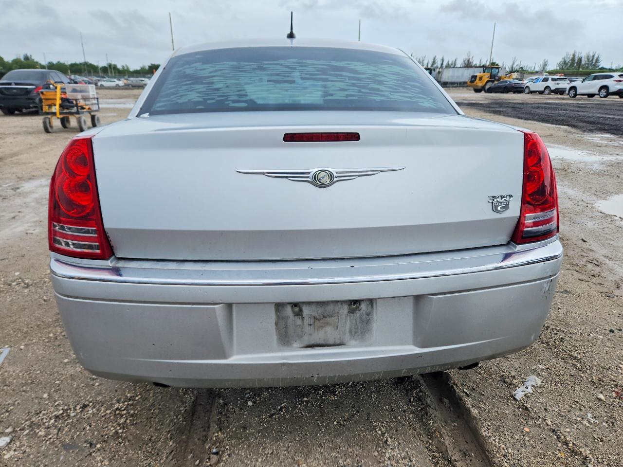 2008 CHRYSLER 300C photo 11