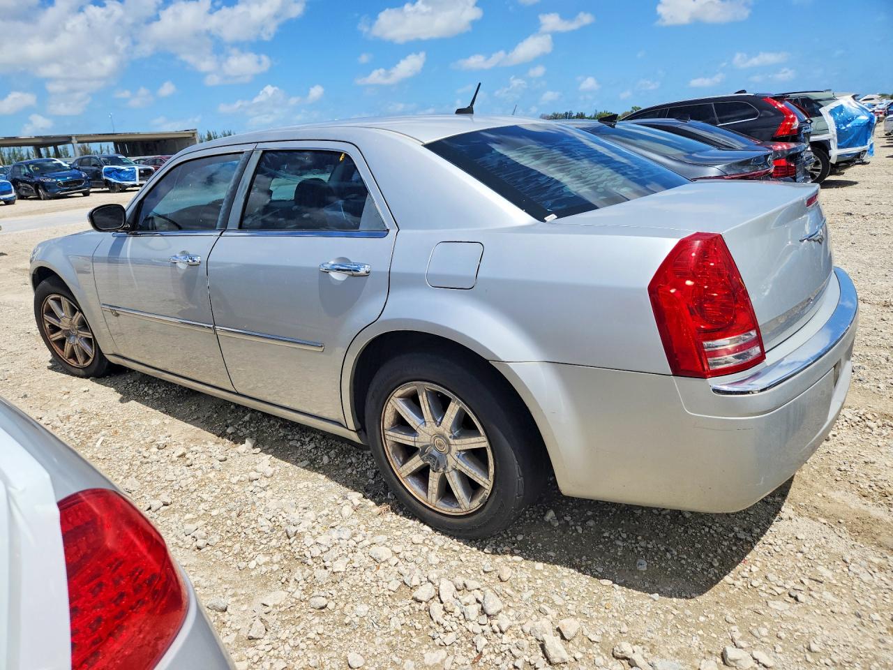 2008 CHRYSLER 300C photo 3