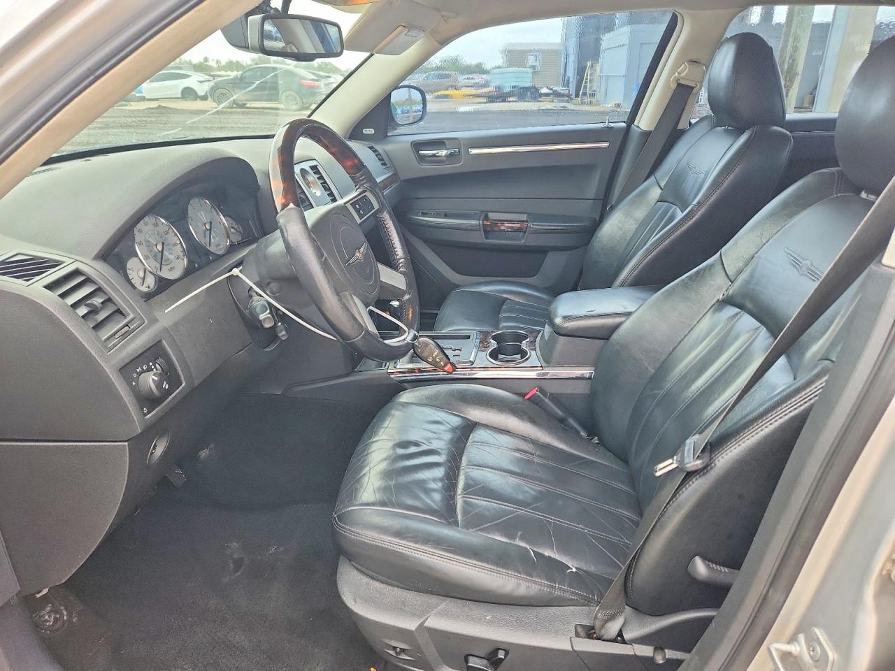 2008 CHRYSLER 300C photo 13