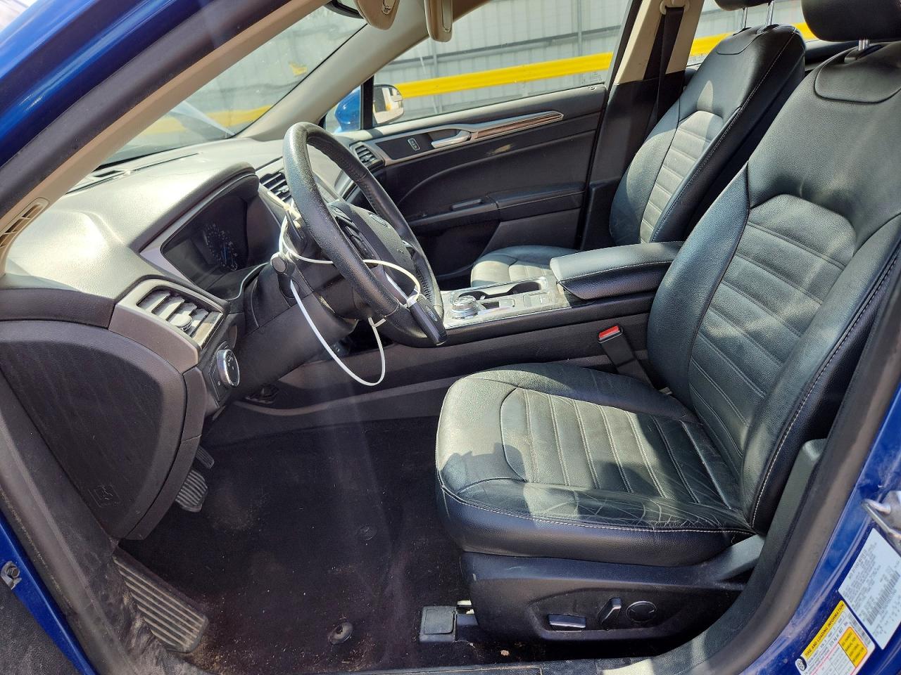 2017 FORD FUSION SE photo 19