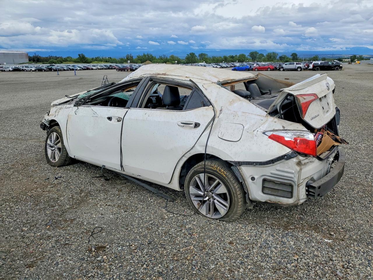 2015 TOYOTA COROLLA LE ECO PLUS photo 2