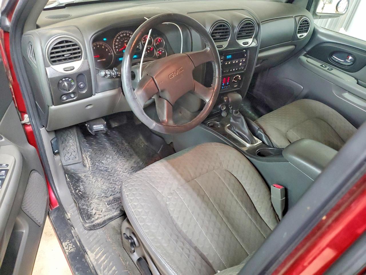 2004 GMC ENVOY XUV photo 15