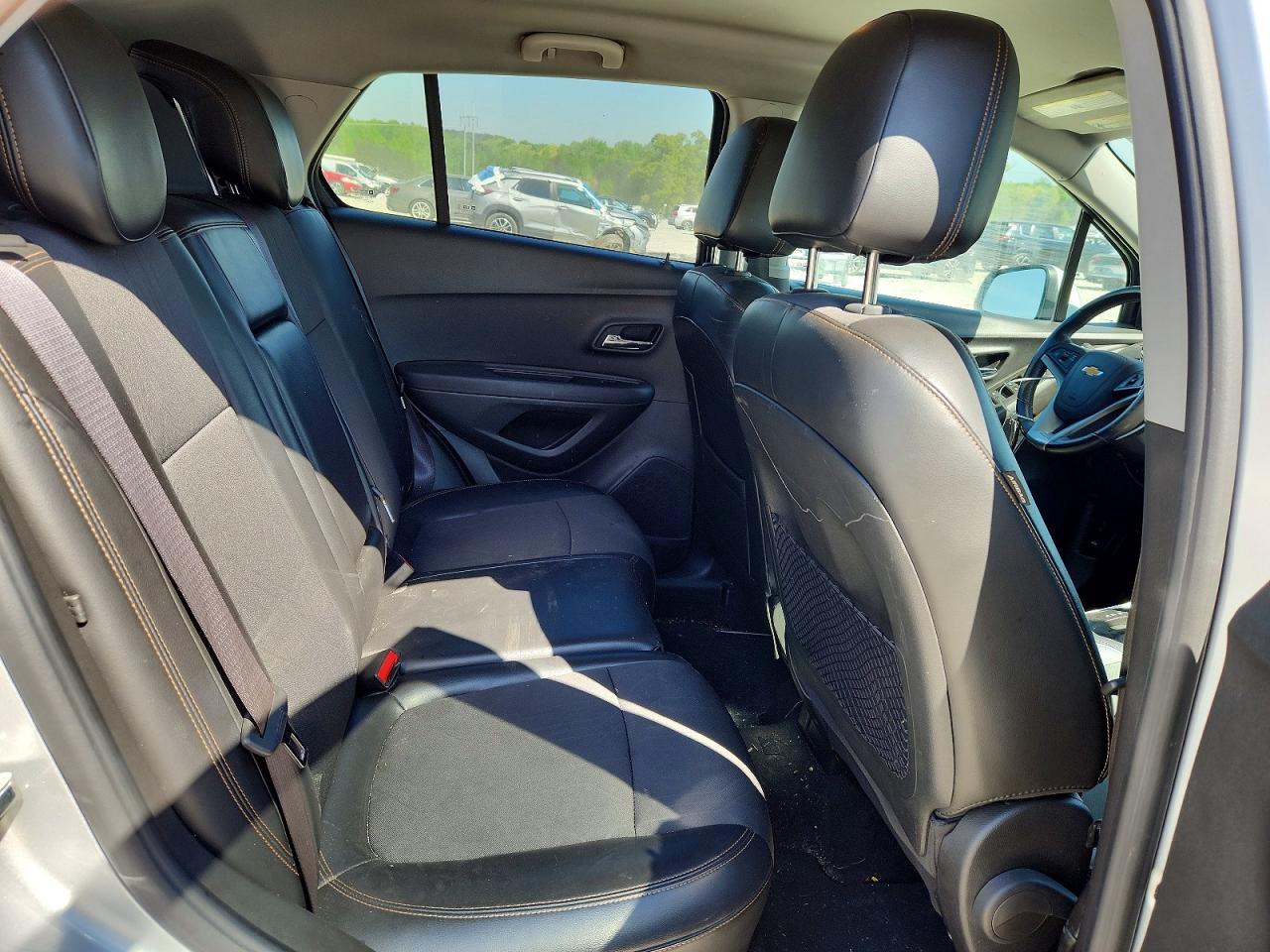 2018 CHEVROLET TRAX 1LT photo 28