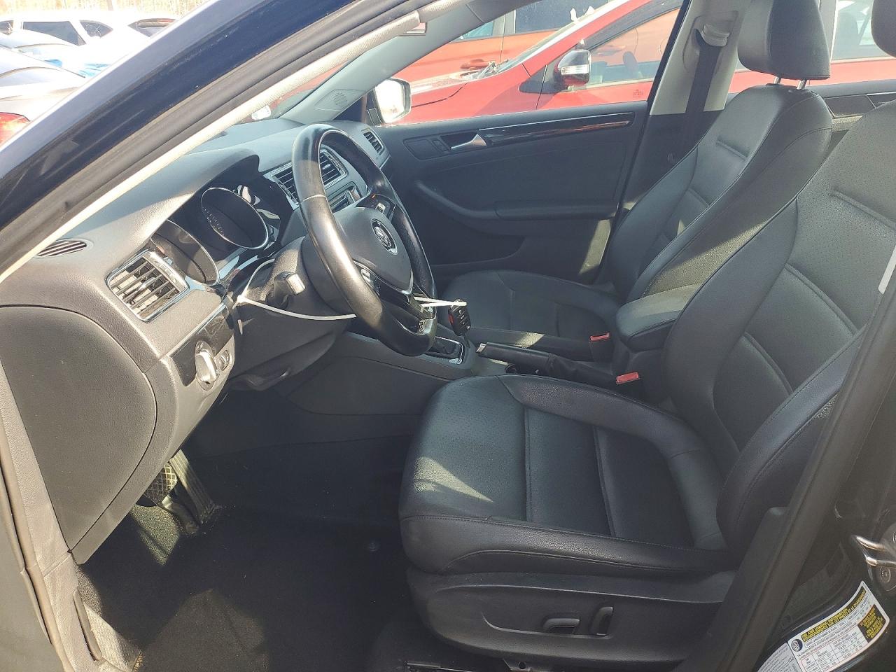 2017 VOLKSWAGEN JETTA SEL photo 19