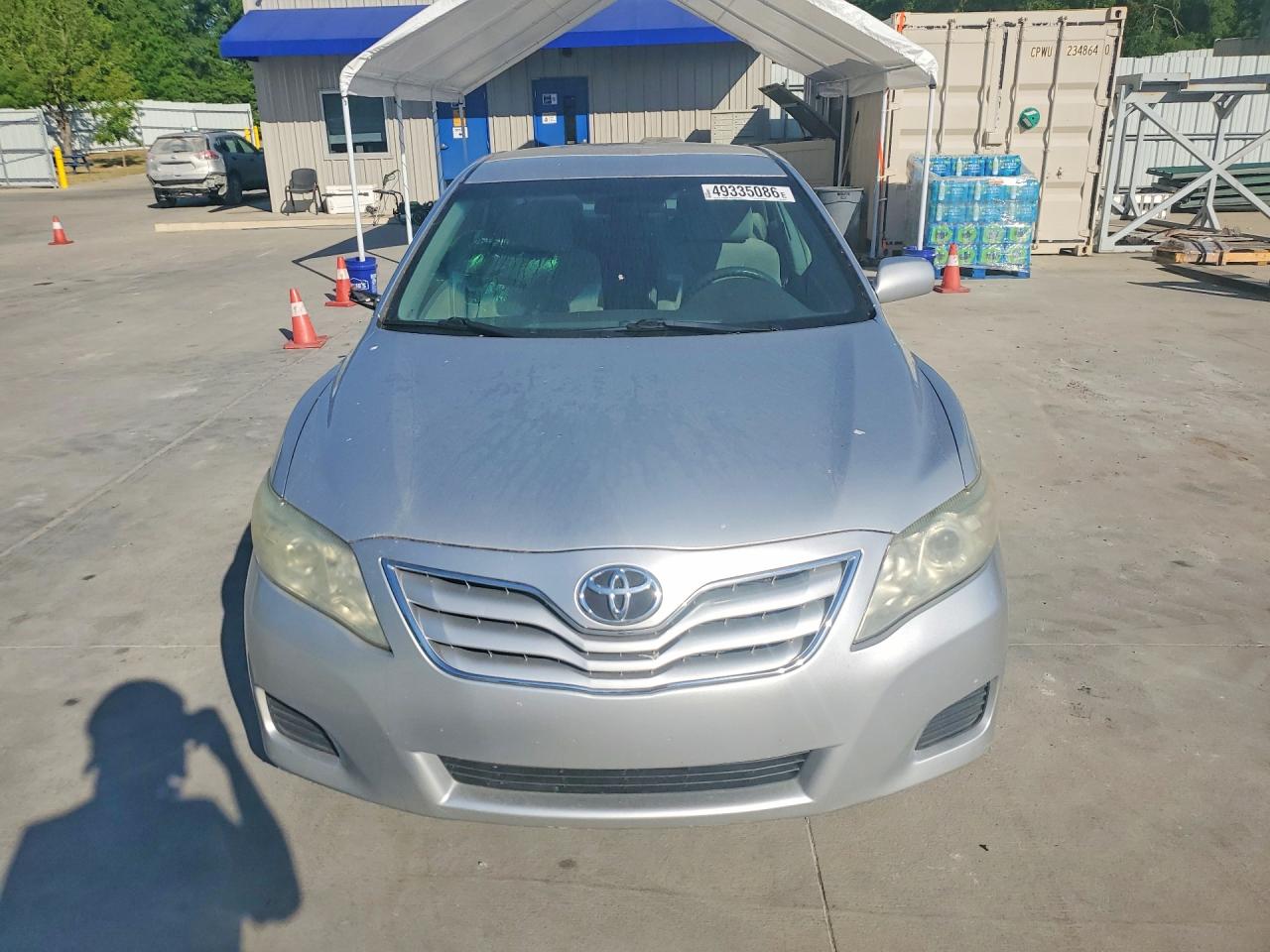 2010 TOYOTA CAMRY LE photo 9