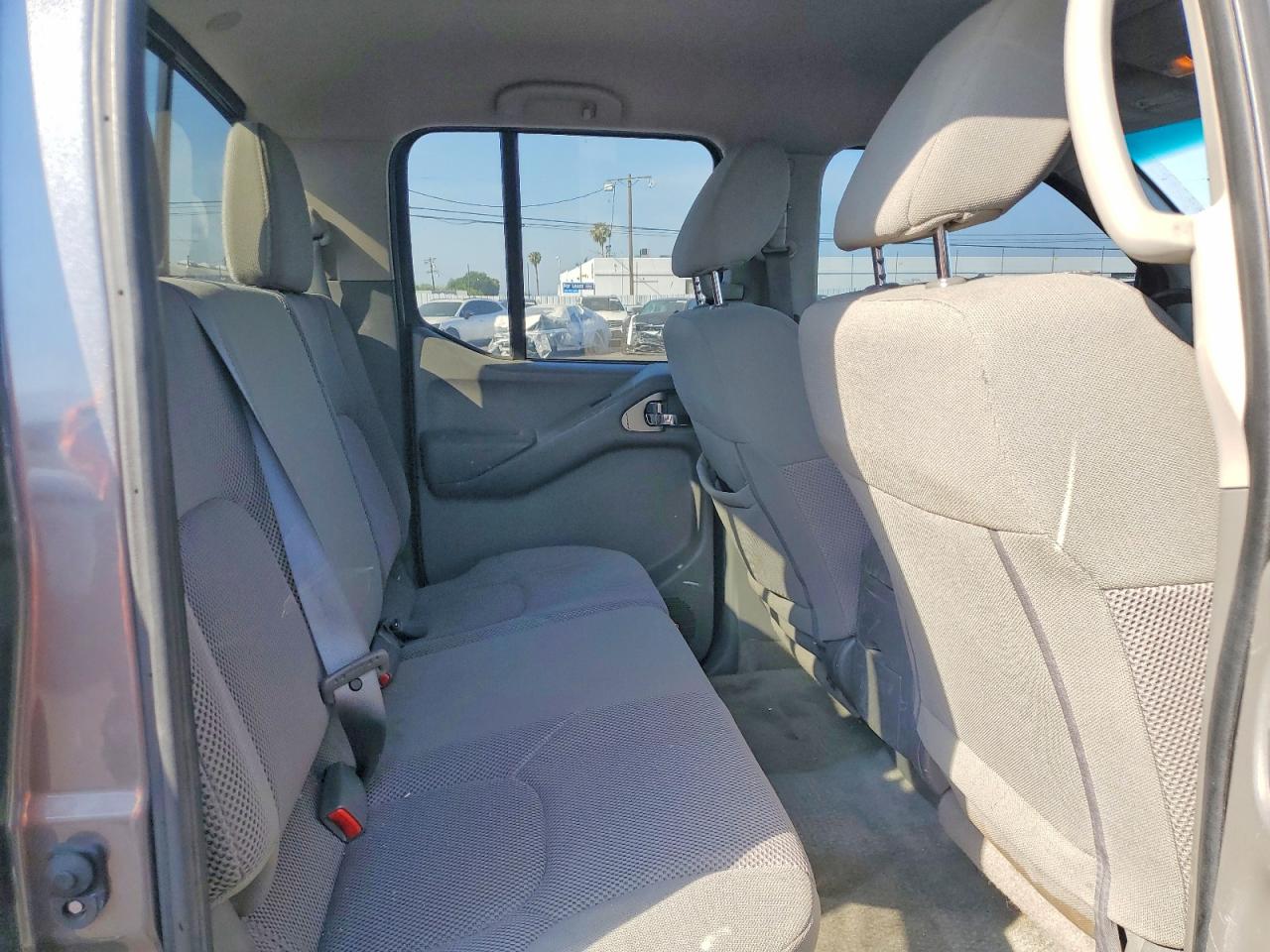 2018 NISSAN FRONTIER SV photo 10