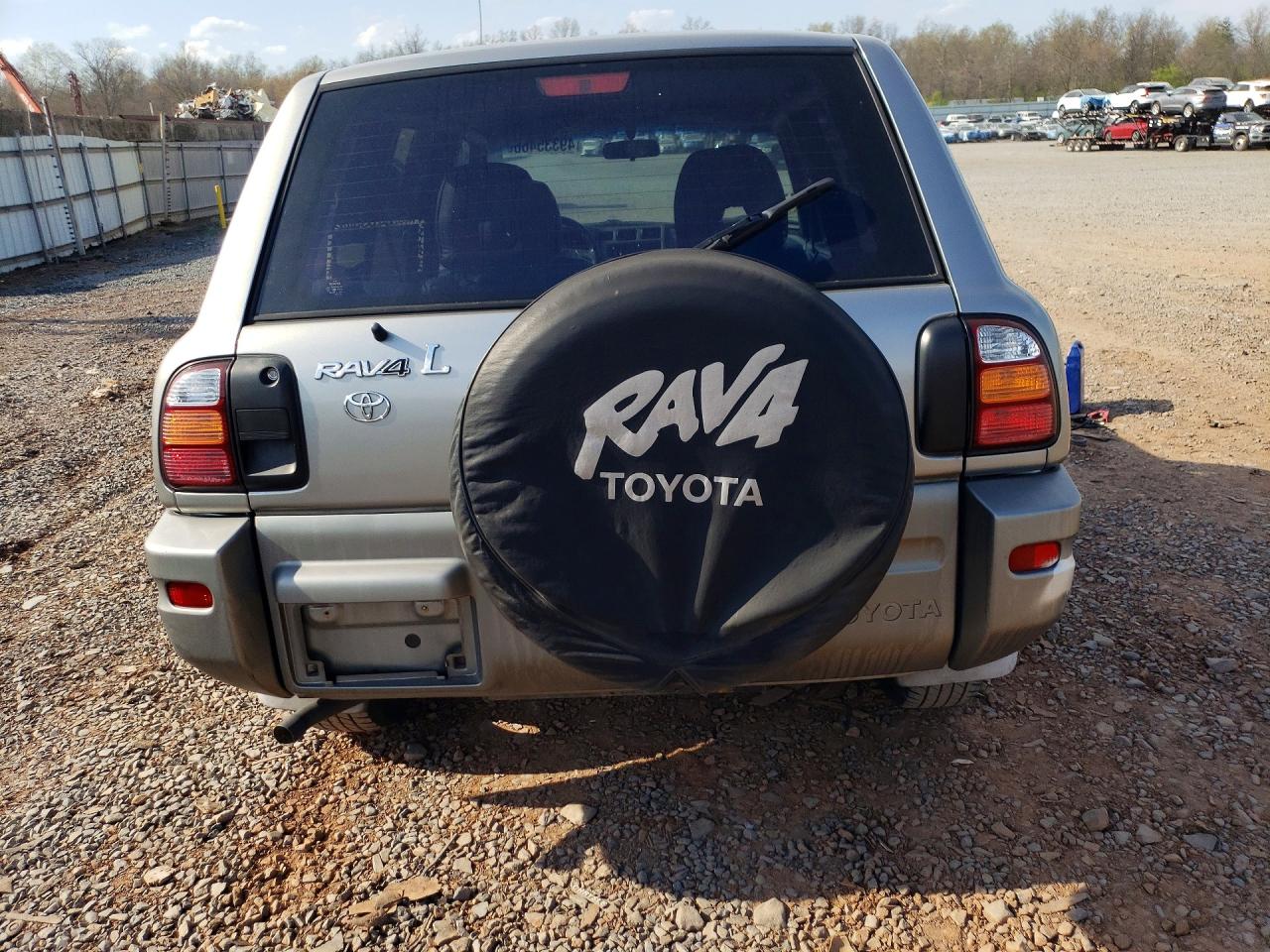 2000 TOYOTA RAV4 BASE photo 11