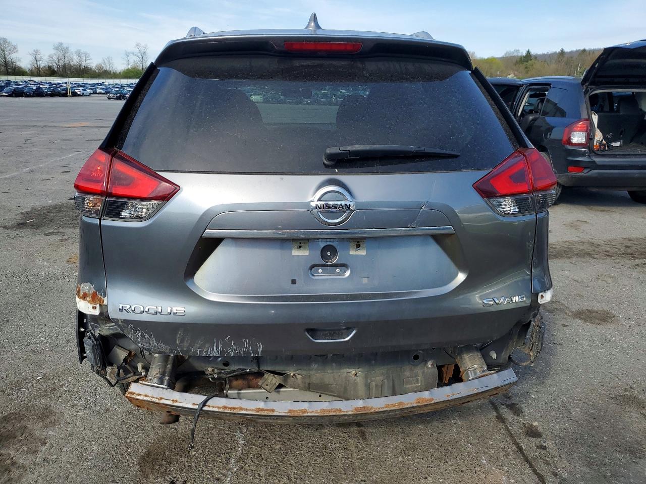 2017 NISSAN ROGUE SV photo 6