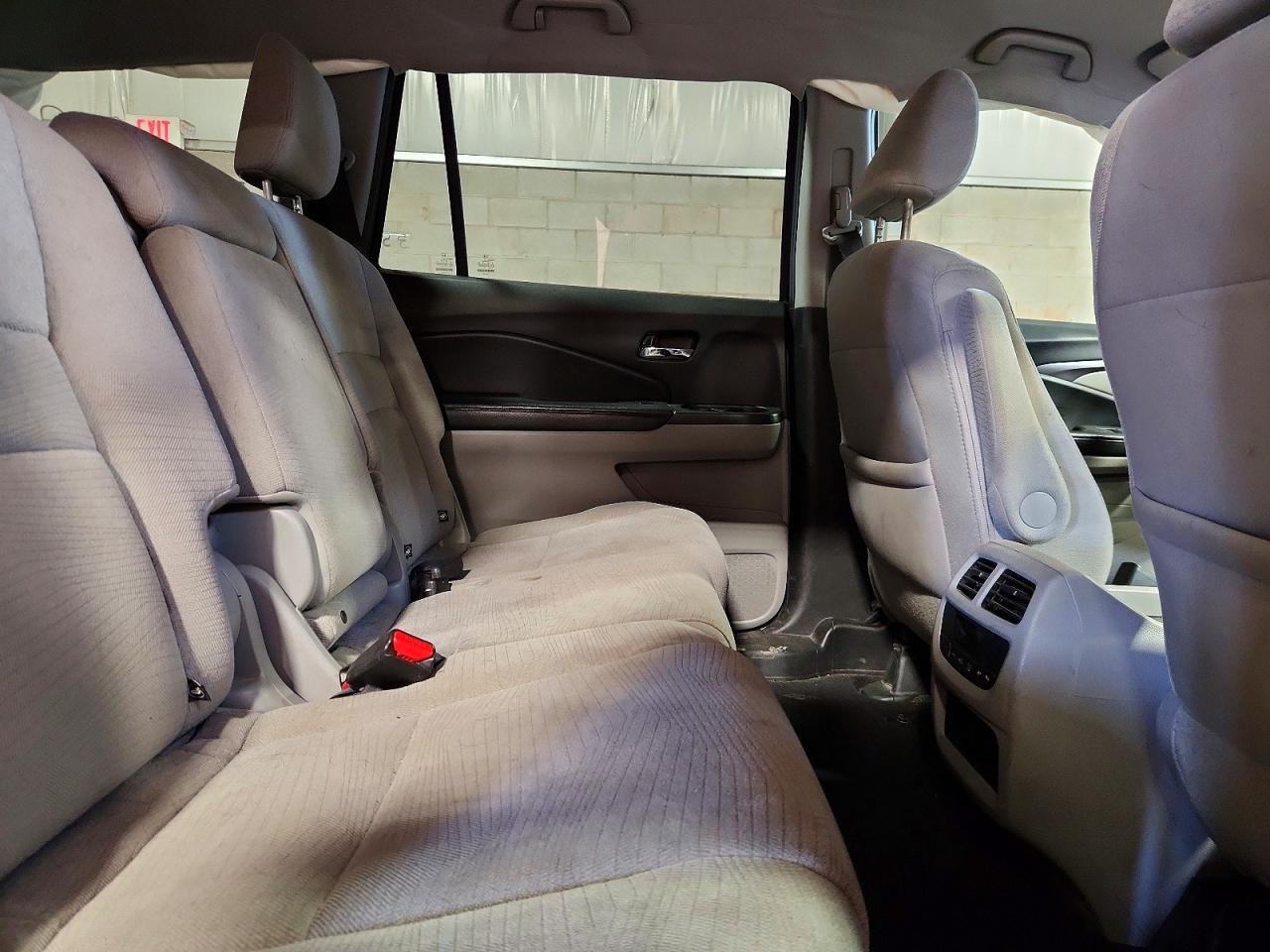 2016 HONDA PILOT EX photo 21