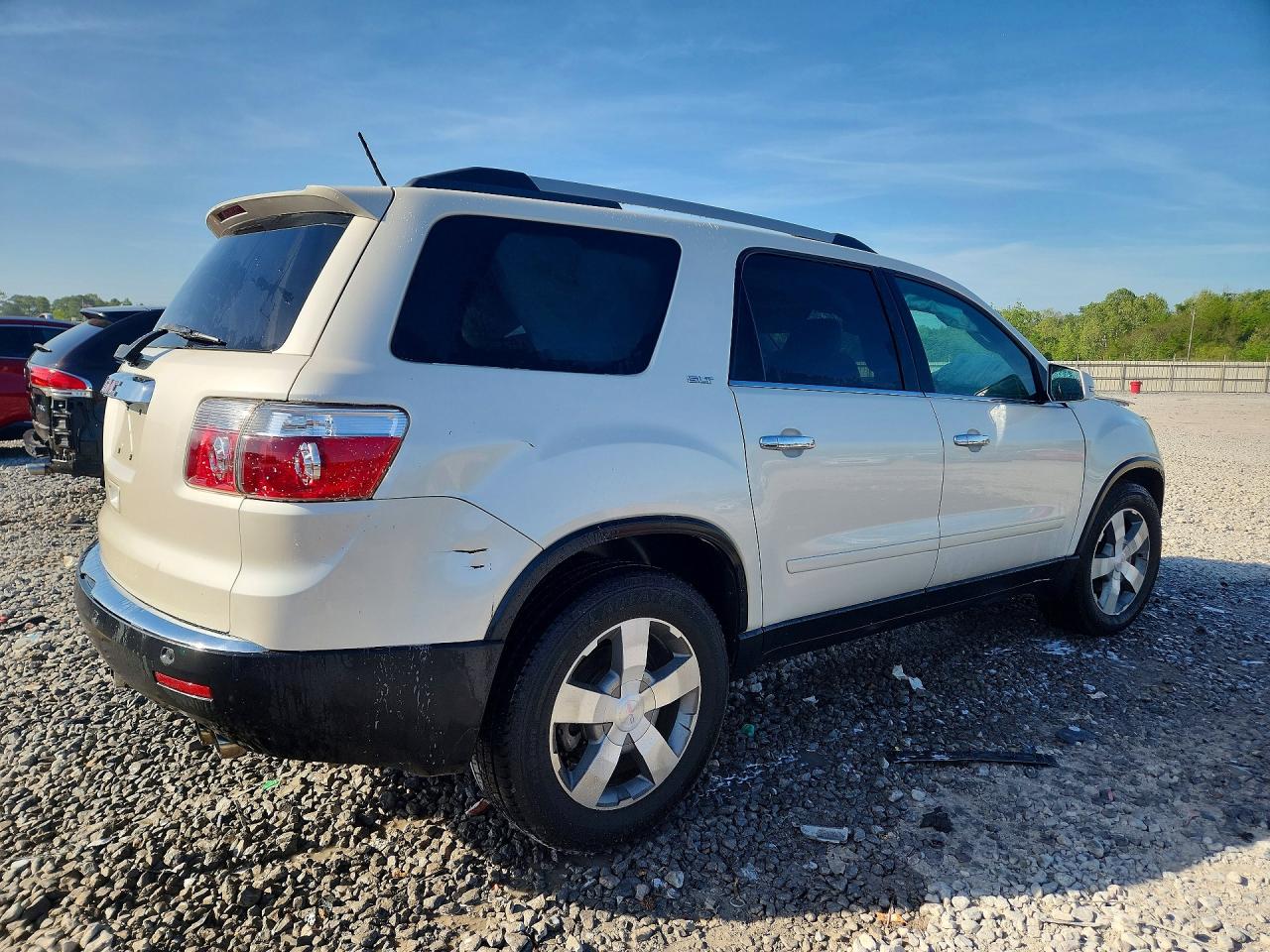 2011 GMC ACADIA SLT-1 photo 7