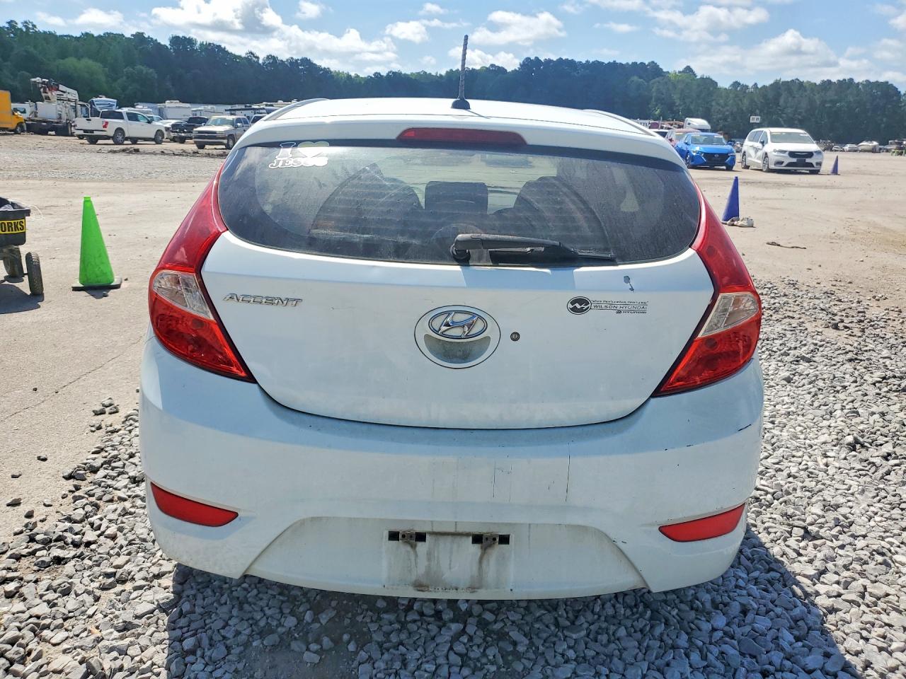 2012 HYUNDAI ACCENT GS photo 6
