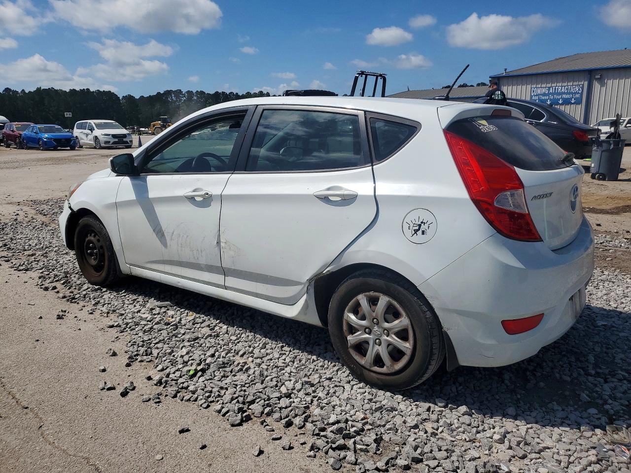 2012 HYUNDAI ACCENT GS photo 2