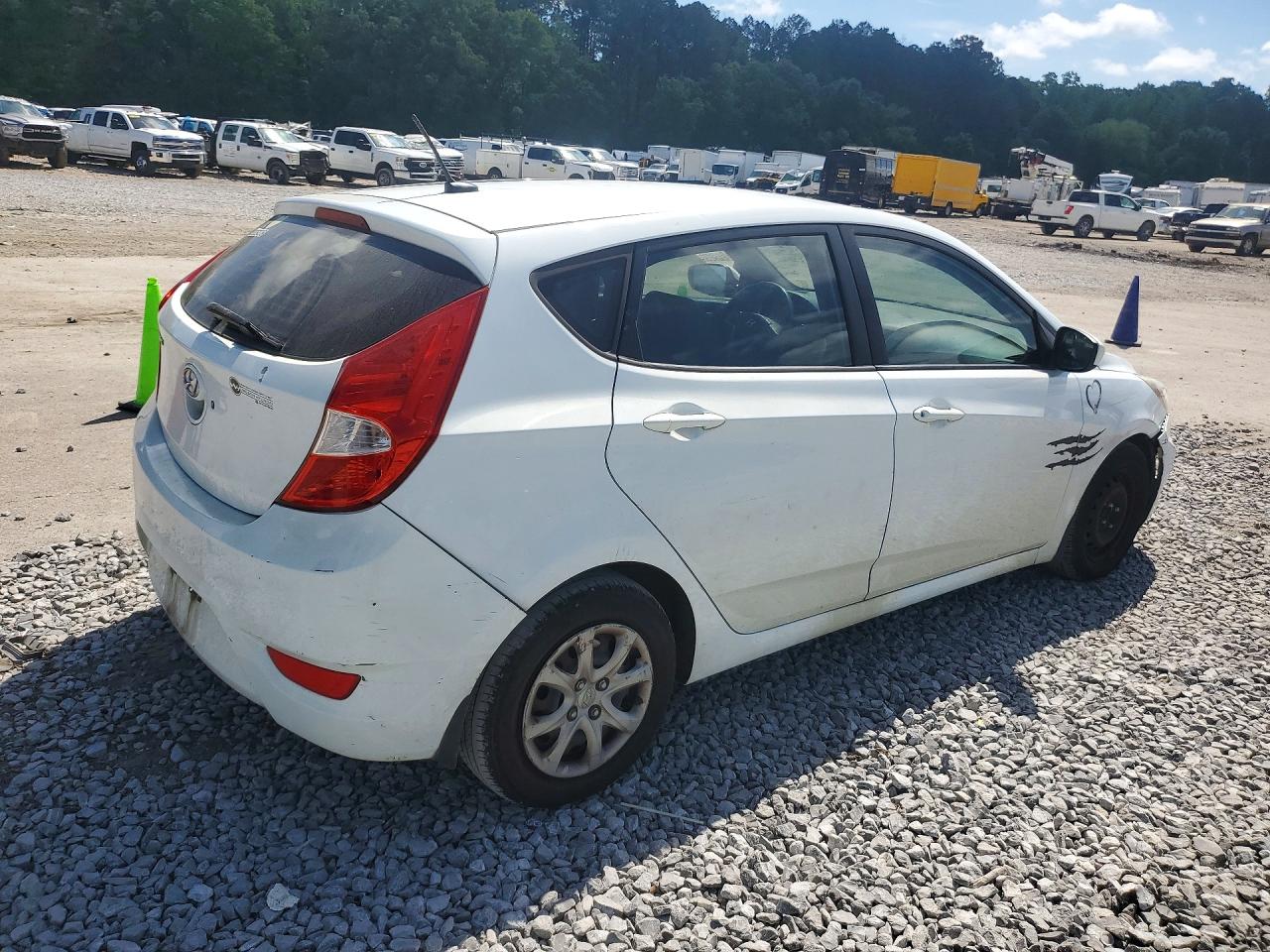 2012 HYUNDAI ACCENT GS photo 3